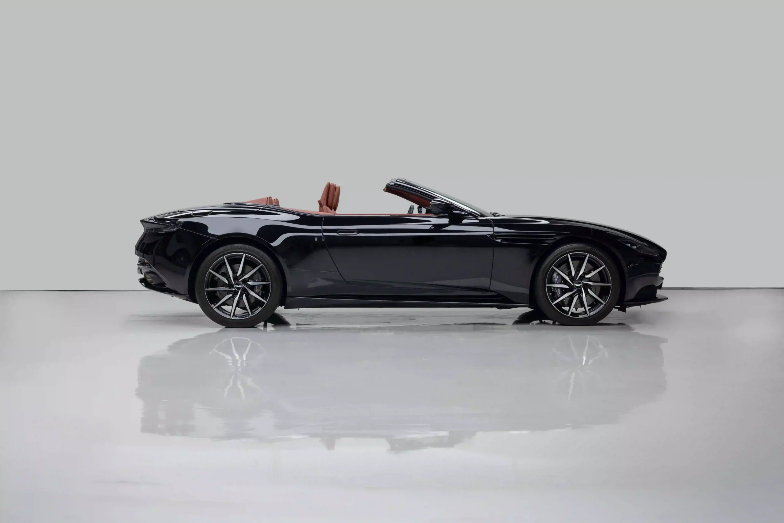 Aston Martin DB11 Volante